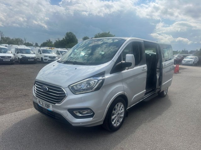 View our FORD TOURNEO CUSTOM