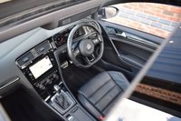 USED 2017 17 VOLKSWAGEN GOLF 2.0 TSI BlueMotion Tech R Hatchback 3dr Petrol DSG 4Motion Euro 6 (s/s) (310 ps) PAN ROOF / GENUINE OETTINGER