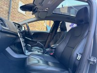 USED 2019 69 VOLVO V40 1.5 T3 Inscription Edition Hatchback 5dr Petrol Auto Euro 6 (s/s) (152 ps) 