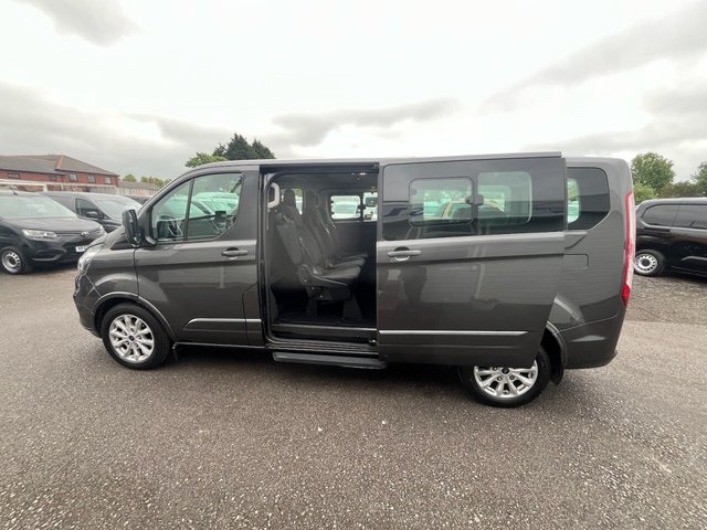 View our FORD TOURNEO CUSTOM