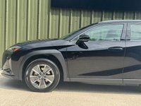 USED 2024 24 LEXUS UX 300e 72.8kWh SUV 5dr Electric Auto (204 ps) ELEC SEATS | GPS | LEXUS LINK