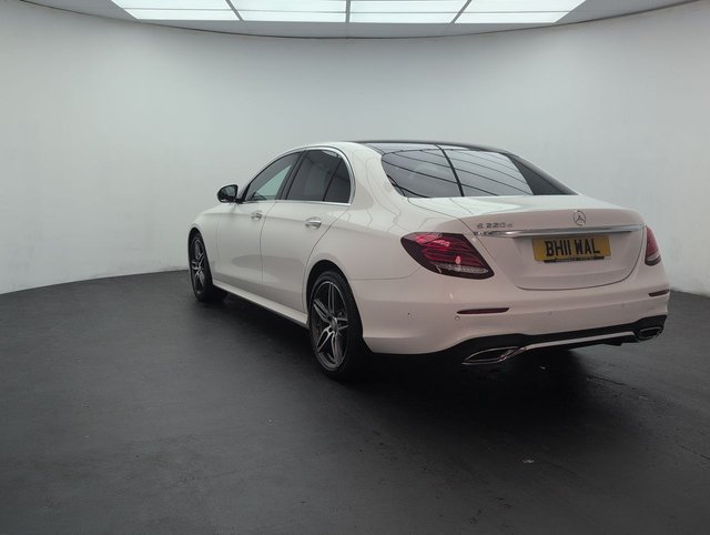 USED 2016 11 Mercedes-Benz E Class 2.0 E220d Amg Line (premium Plus) Saloon 4dr Diesel G-Tronic+ Euro 6 (s/S) (194 Ps) - Heated Seats + Parking Camera
