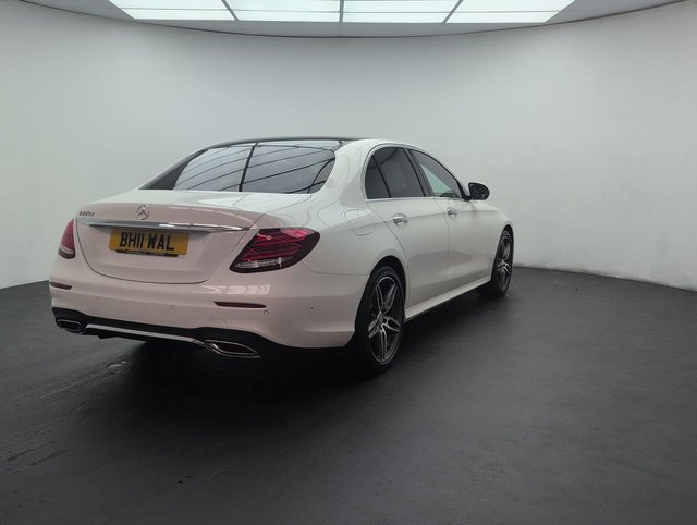 USED 2016 11 Mercedes-Benz E Class 2.0 E220d Amg Line (premium Plus) Saloon 4dr Diesel G-Tronic+ Euro 6 (s/S) (194 Ps) - Heated Seats + Parking Camera