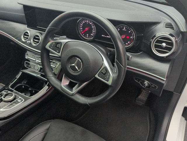 USED 2016 11 Mercedes-Benz E Class 2.0 E220d Amg Line (premium Plus) Saloon 4dr Diesel G-Tronic+ Euro 6 (s/S) (194 Ps) - Heated Seats + Parking Camera