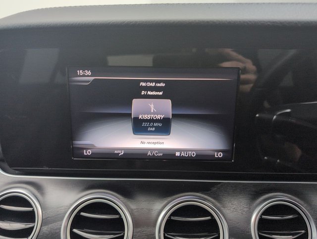 USED 2016 11 Mercedes-Benz E Class 2.0 E220d Amg Line (premium Plus) Saloon 4dr Diesel G-Tronic+ Euro 6 (s/S) (194 Ps) - Heated Seats + Parking Camera