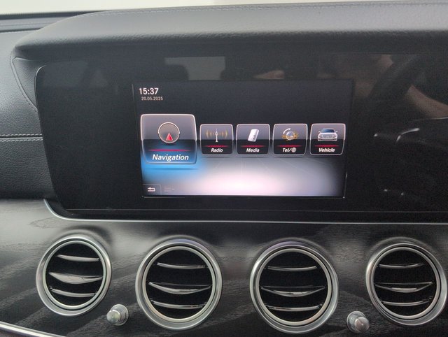 USED 2016 11 Mercedes-Benz E Class 2.0 E220d Amg Line (premium Plus) Saloon 4dr Diesel G-Tronic+ Euro 6 (s/S) (194 Ps) - Heated Seats + Parking Camera