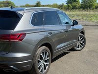 USED 2019 19 VOLKSWAGEN TOUAREG 3.0 TDI V6 R-Line SUV 5dr Diesel Tiptronic 4Motion Euro 6 (s/s) (286 ps) 