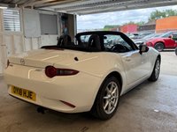 USED 2018 18 MAZDA MX-5 1.5 SKYACTIV-G SE Convertible 2dr Petrol Manual Euro 6 (131 ps)+1 FORMER KEEPER+HISTORY+MEDIA+BLUETOOTH+ALLOYS+AIRCON+USB+AUX+ HISTORY+1 FORMER KEEPER+ALLOYS+BLUETOOTH+MEDIA+AIRCON+AUX+USB+HPI CLEAR