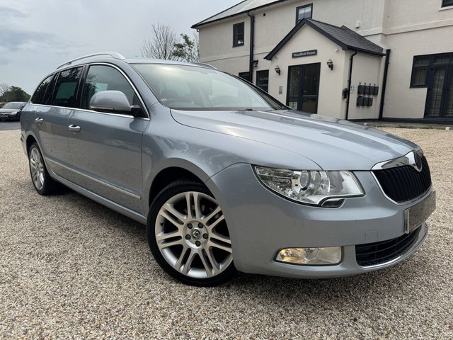 2012 61 Skoda Superb 2.0 TDI Elegance Estate 5dr Diesel Manual Euro 5 (170 ps)
