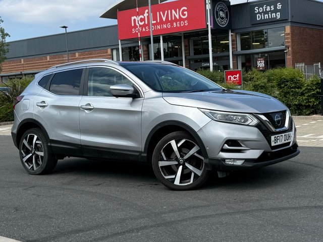 View our NISSAN QASHQAI