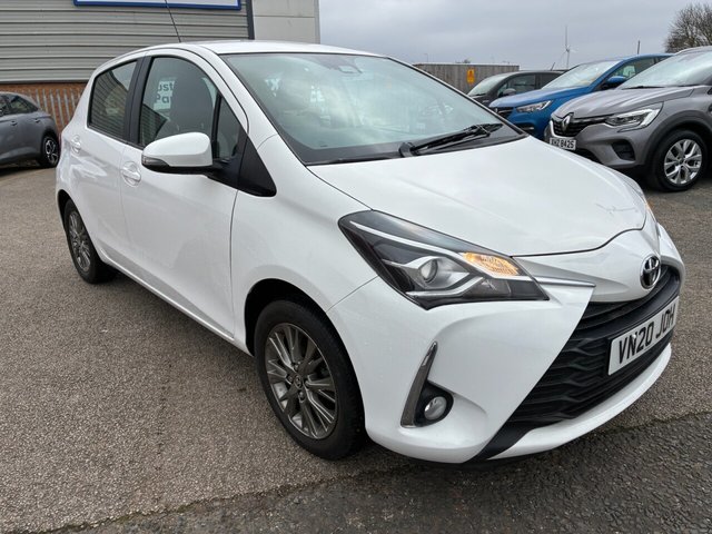 2020 TOYOTA YARIS - Photo 2