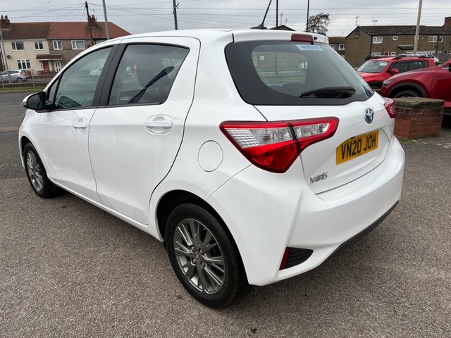 2020 TOYOTA YARIS - Photo 7