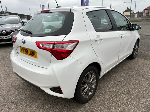 2020 TOYOTA YARIS - Photo 8