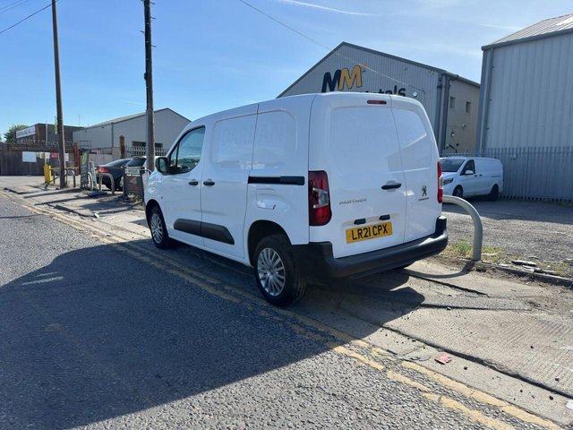 2021 PEUGEOT PARTNER - Photo 11