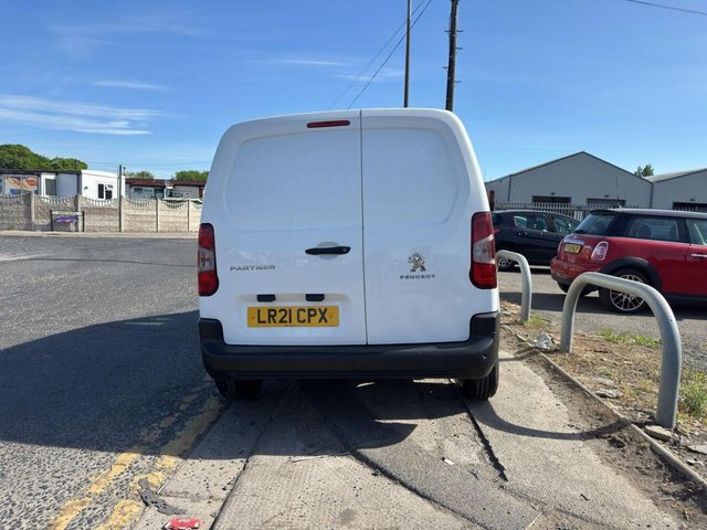 2021 PEUGEOT PARTNER - Photo 12