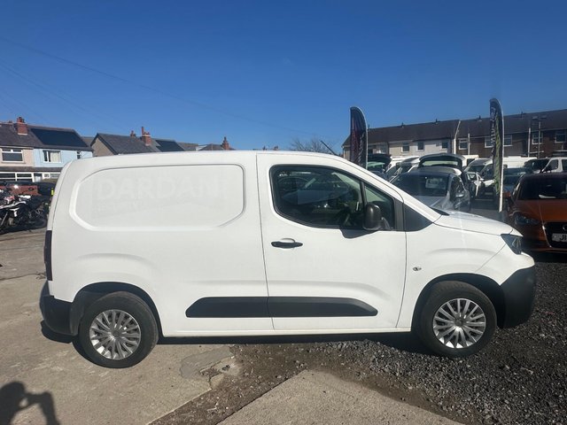 2021 PEUGEOT PARTNER - Photo 8