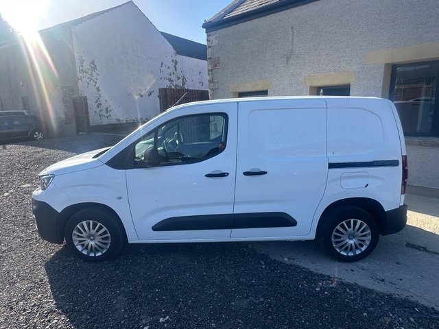 2021 PEUGEOT PARTNER - Photo 4