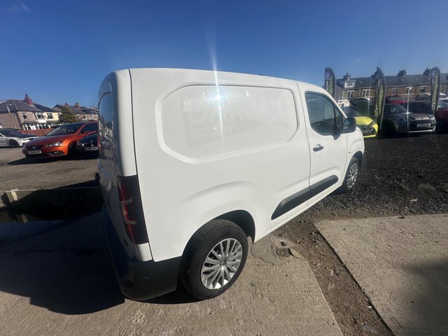 2021 PEUGEOT PARTNER - Photo 5