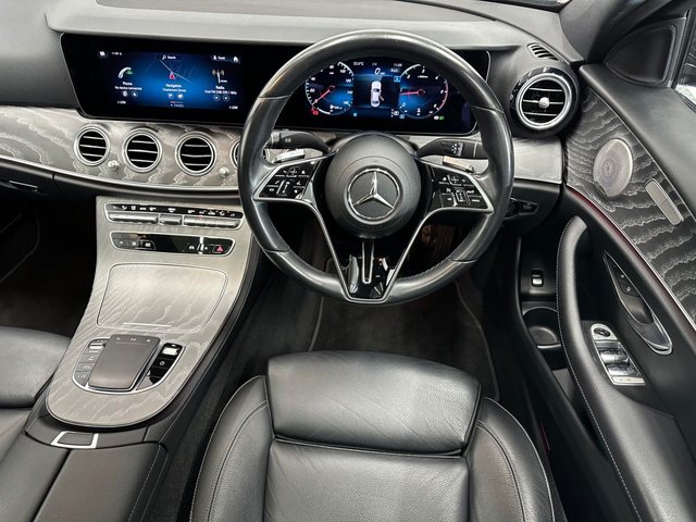 2022 MERCEDES-BENZ E-CLASS 2022 2.0 E220dh MHEV AMG Line Night Edition (Premium Plus) Saloon 4dr Diesel Hybrid G-Tronic+ Euro 6 (s/s) (220 ps)
            *NI CAR*
            
          *NI CAR* - Photo 12