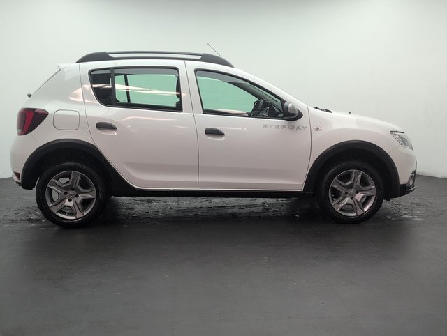USED 2016 66 Dacia Sandero Stepway 0.9 Tce Ambiance Hatchback 5dr Petrol Manual Euro 6 (s/S) (90 Ps) Dab Radio + Bluetooth
