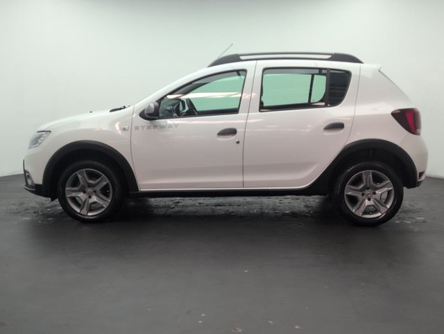 USED 2016 66 Dacia Sandero Stepway 0.9 Tce Ambiance Hatchback 5dr Petrol Manual Euro 6 (s/S) (90 Ps) Dab Radio + Bluetooth