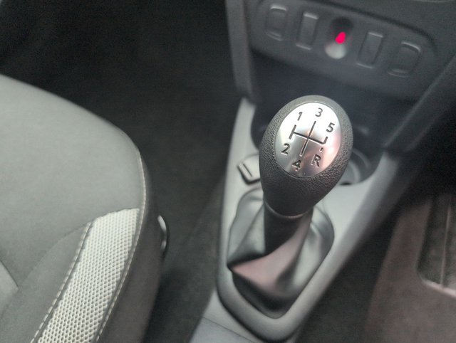 USED 2016 66 Dacia Sandero Stepway 0.9 Tce Ambiance Hatchback 5dr Petrol Manual Euro 6 (s/S) (90 Ps) Dab Radio + Bluetooth