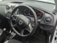 USED 2016 66 Dacia Sandero Stepway 0.9 Tce Ambiance Hatchback 5dr Petrol Manual Euro 6 (s/S) (90 Ps) Dab Radio + Bluetooth