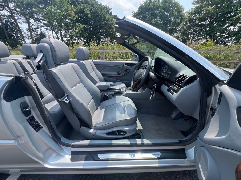 USED 2001 Y BMW 3 SERIES 325Ci Convertible // 2.5 Petrol // Auto (239 g/km, 192 bhp) // px swap 