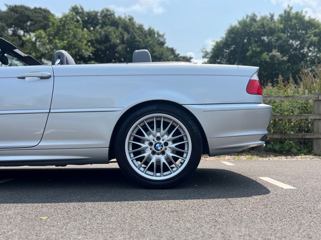 USED 2001 Y BMW 3 SERIES 325Ci Convertible // 2.5 Petrol // Auto (239 g/km, 192 bhp) // px swap 