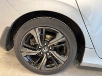 USED 2018 68 HONDA CIVIC 1.0 VTEC Turbo EX Hatchback 5dr Petrol CVT Euro 6 (s/s) (126 ps)+2 KEYS+HISTORY+PANORAMIC SUNROOF+LEATHER HEATED SEATS+NAV+MEDIA+BLUETOOTH+USB+DAB+AUX 2 KEYS+FSH+PANORAMIC SUNROOF+FULL LEATHER SEATS+PARK CONTROL+NAV+PRIVACY+CLIMATE+CRUISE+BLUETOOTH+USB+AUX+DAB+ALLOYS+HEATED FRONT SEATS+HPI CLEAR