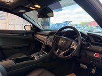 USED 2018 68 HONDA CIVIC 1.0 VTEC Turbo EX Hatchback 5dr Petrol CVT Euro 6 (s/s) (126 ps)+2 KEYS+HISTORY+PANORAMIC SUNROOF+LEATHER HEATED SEATS+NAV+MEDIA+BLUETOOTH+USB+DAB+AUX 2 KEYS+FSH+PANORAMIC SUNROOF+FULL LEATHER SEATS+PARK CONTROL+NAV+PRIVACY+CLIMATE+CRUISE+BLUETOOTH+USB+AUX+DAB+ALLOYS+HEATED FRONT SEATS+HPI CLEAR