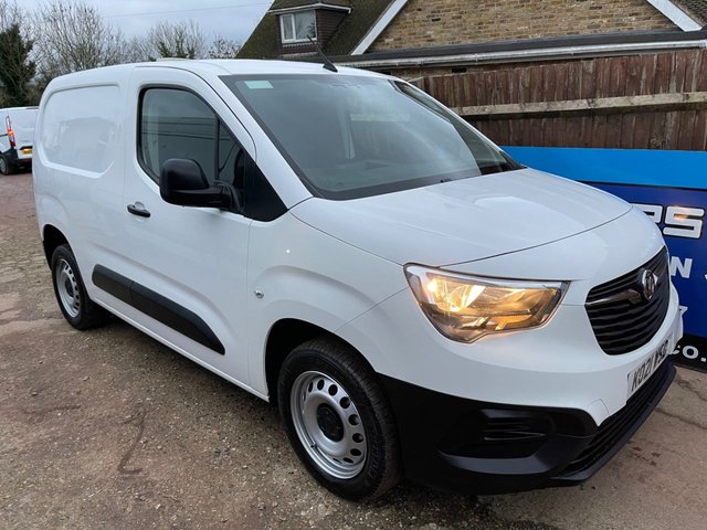 2021 Vauxhall Combo 1.5L Dynamic 4dr - Photo 8