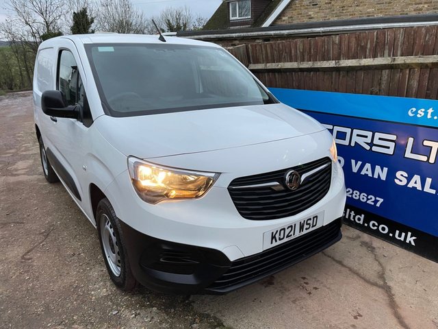 2021 Vauxhall Combo 1.5L Dynamic 4dr - Photo 9