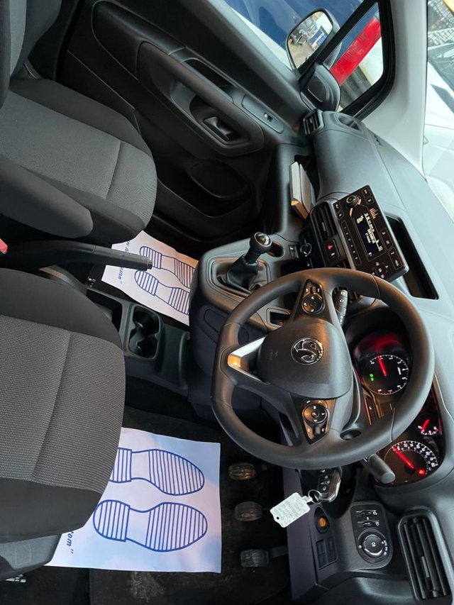 2021 Vauxhall Combo 1.5L Dynamic 4dr - Photo 12