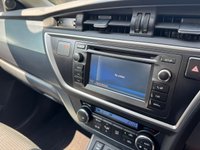 USED 2014 64 TOYOTA AURIS 1.8 VVT-h Icon Hatchback 5dr Petrol Hybrid CVT Euro 5 (s/s) (136 ps) FULL SERVICE HISTORY DAB RADIO