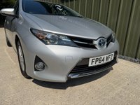 USED 2014 64 TOYOTA AURIS 1.8 VVT-h Icon Hatchback 5dr Petrol Hybrid CVT Euro 5 (s/s) (136 ps) FULL SERVICE HISTORY DAB RADIO