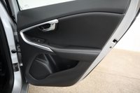 USED 2018 68 VOLVO V40 1.5 T3 GPF Inscription Hatchback 5dr Petrol Auto Euro 6 (s/s) (152 ps) 