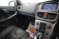 USED 2018 68 VOLVO V40 1.5 T3 GPF Inscription Hatchback 5dr Petrol Auto Euro 6 (s/s) (152 ps) 