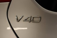 USED 2018 68 VOLVO V40 1.5 T3 GPF Inscription Hatchback 5dr Petrol Auto Euro 6 (s/s) (152 ps) 