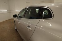 USED 2018 68 VOLVO V40 1.5 T3 GPF Inscription Hatchback 5dr Petrol Auto Euro 6 (s/s) (152 ps) 
