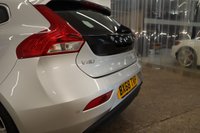 USED 2018 68 VOLVO V40 1.5 T3 GPF Inscription Hatchback 5dr Petrol Auto Euro 6 (s/s) (152 ps) 