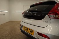 USED 2018 68 VOLVO V40 1.5 T3 GPF Inscription Hatchback 5dr Petrol Auto Euro 6 (s/s) (152 ps) 