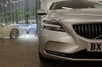 USED 2018 68 VOLVO V40 1.5 T3 GPF Inscription Hatchback 5dr Petrol Auto Euro 6 (s/s) (152 ps) 