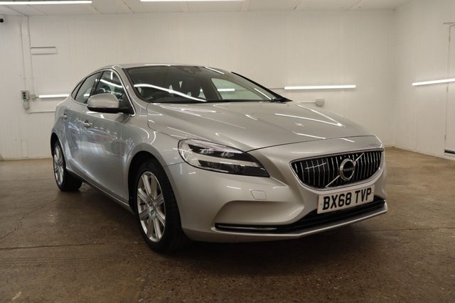 2018 68 Volvo V40 1.5 T3 GPF Inscription Hatchback 5dr Petrol Auto Euro 6 (s/s) (152 ps)