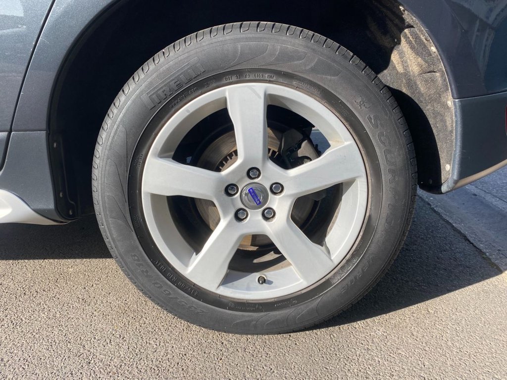 USED 2012 62 VOLVO XC60 2.4 D4 R-Design Nav SUV 5dr Diesel Geartronic AWD Euro 5 (163 ps) HEATED SEATS + SAT NAV