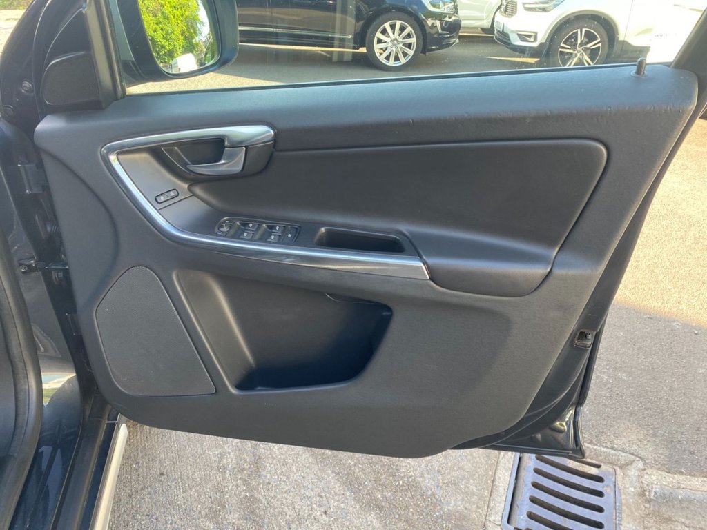 USED 2012 62 VOLVO XC60 2.4 D4 R-Design Nav SUV 5dr Diesel Geartronic AWD Euro 5 (163 ps) HEATED SEATS + SAT NAV