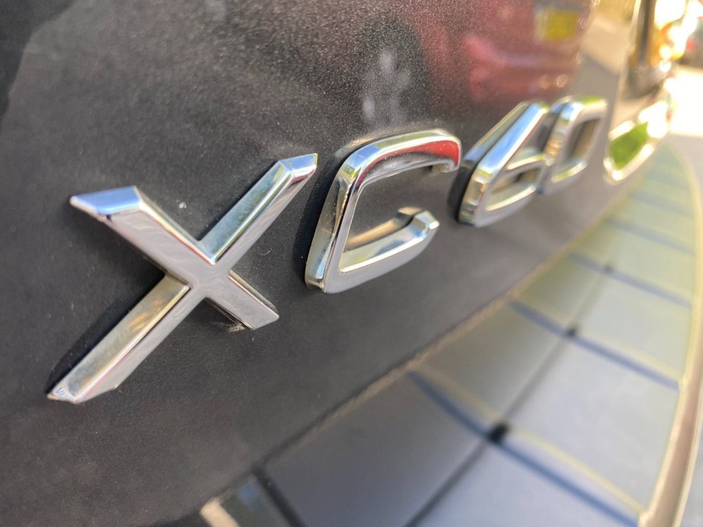 USED 2012 62 VOLVO XC60 2.4 D4 R-Design Nav SUV 5dr Diesel Geartronic AWD Euro 5 (163 ps) HEATED SEATS + SAT NAV