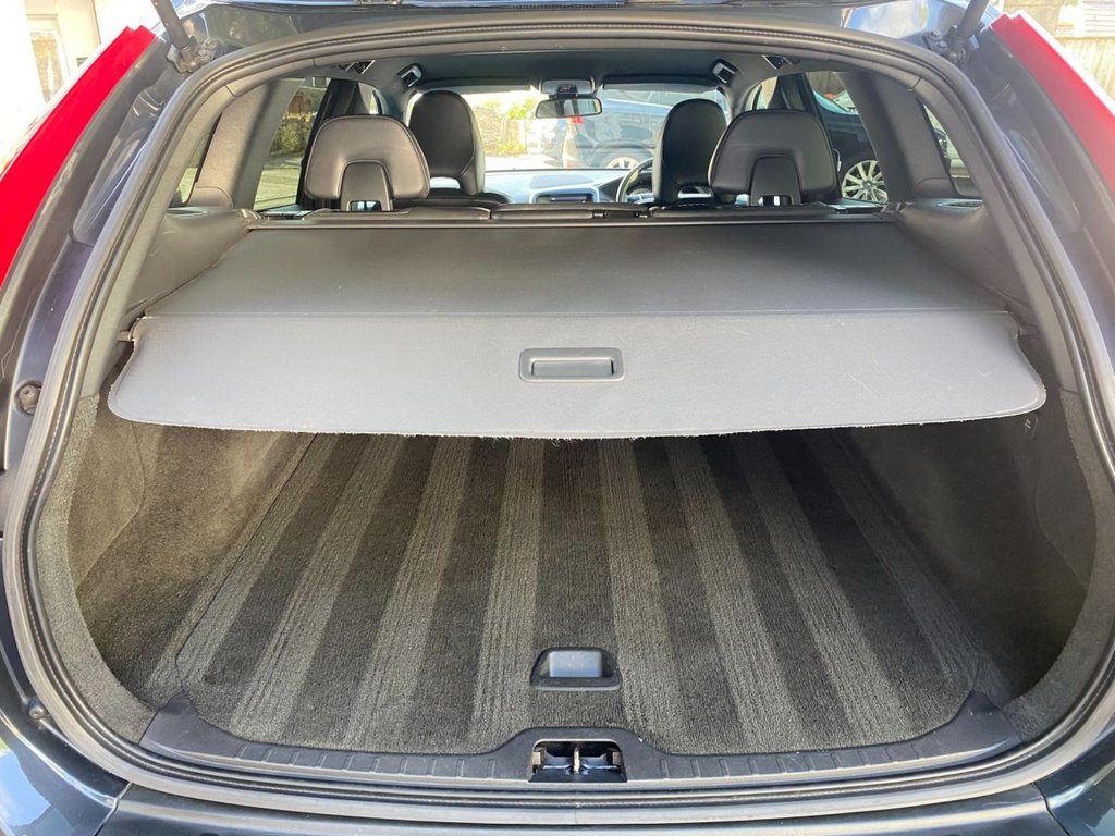 USED 2012 62 VOLVO XC60 2.4 D4 R-Design Nav SUV 5dr Diesel Geartronic AWD Euro 5 (163 ps) HEATED SEATS + SAT NAV