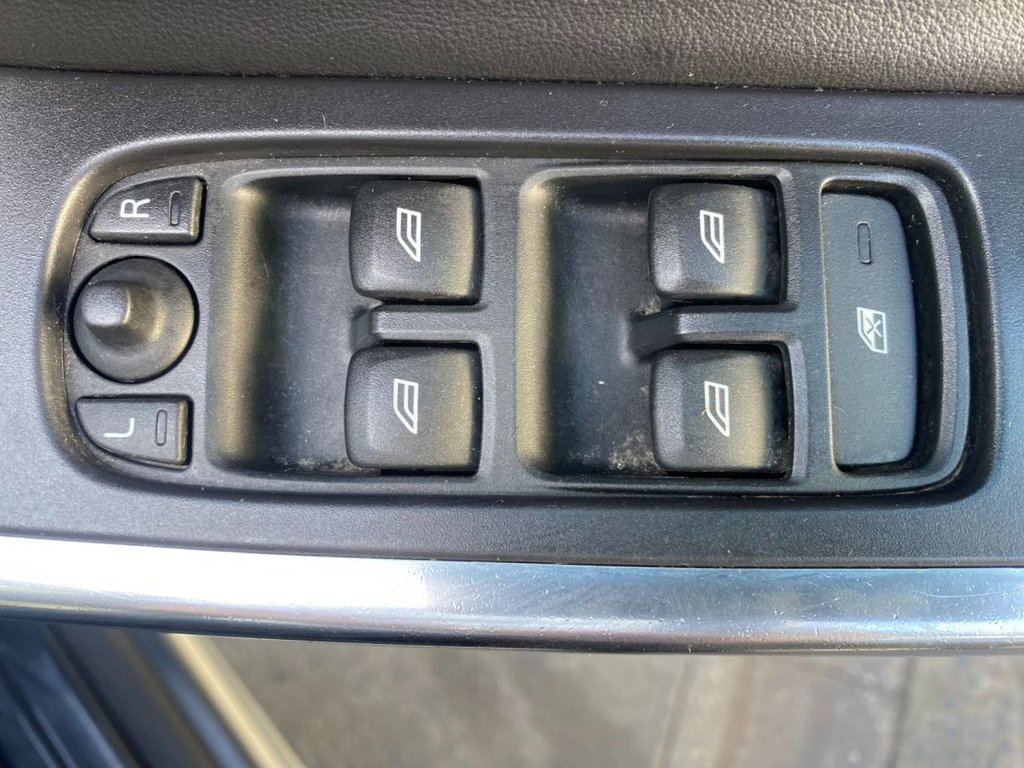 USED 2012 62 VOLVO XC60 2.4 D4 R-Design Nav SUV 5dr Diesel Geartronic AWD Euro 5 (163 ps) HEATED SEATS + SAT NAV