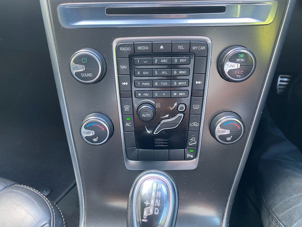 USED 2012 62 VOLVO XC60 2.4 D4 R-Design Nav SUV 5dr Diesel Geartronic AWD Euro 5 (163 ps) HEATED SEATS + SAT NAV